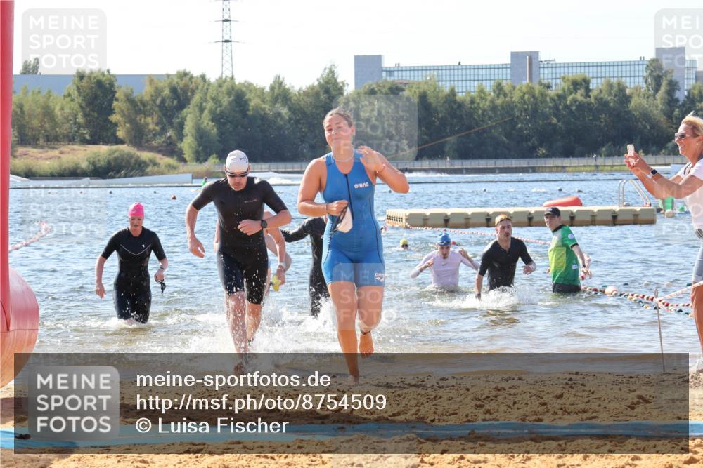 07.09.2025 - 19. Norderstedt Triathlon Luisa Fischer http://msf.ph/oto/8754509 07.09.2025 11:43:12 Schwimmen 202, 1220, 1252, 1350 meine-sportfotos.de