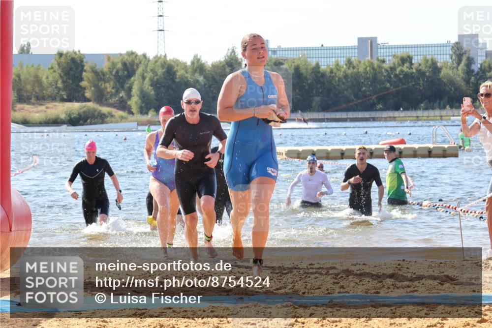 07.09.2025 - 19. Norderstedt Triathlon Luisa Fischer http://msf.ph/oto/8754524 07.09.2025 11:43:13 Schwimmen 164, 202, 1220, 1252, 1350, 1351 meine-sportfotos.de