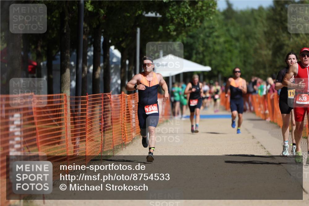 07.09.2025 - 19. Norderstedt Triathlon Michael Strokosch http://msf.ph/oto/8754533 07.09.2025 12:02:28 Laufen 203, 1159, 1340 meine-sportfotos.de