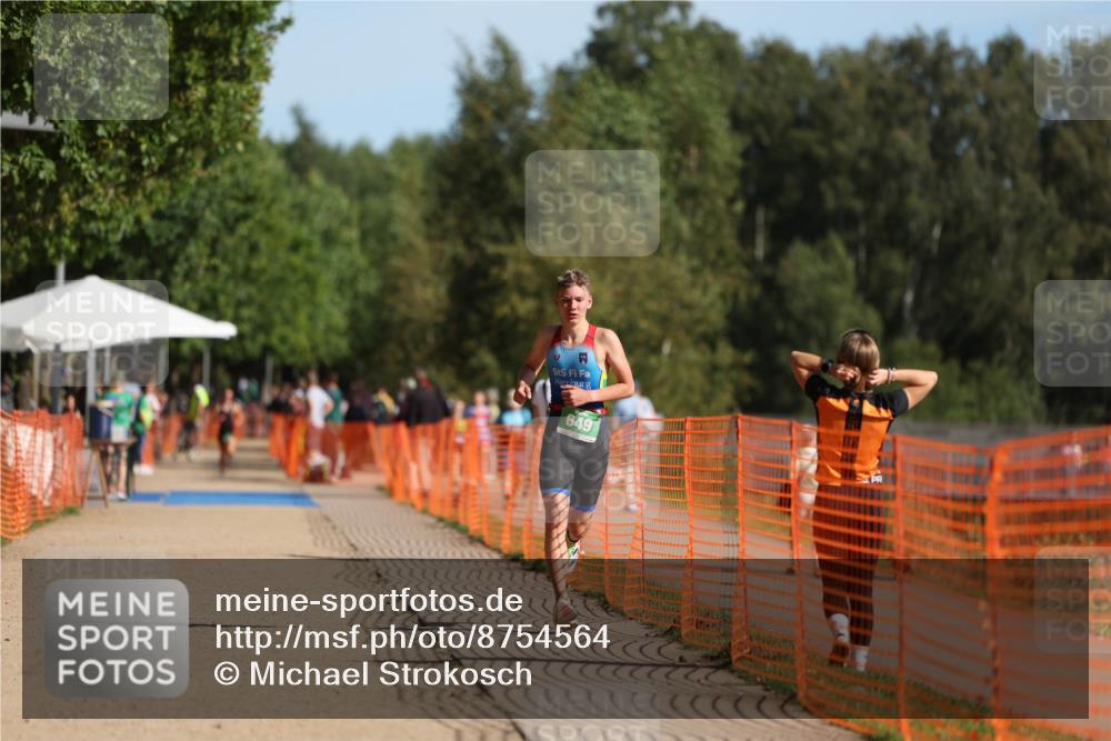 07.09.2025 - 19. Norderstedt Triathlon Michael Strokosch http://msf.ph/oto/8754564 07.09.2025 10:40:48 Laufen 649 meine-sportfotos.de