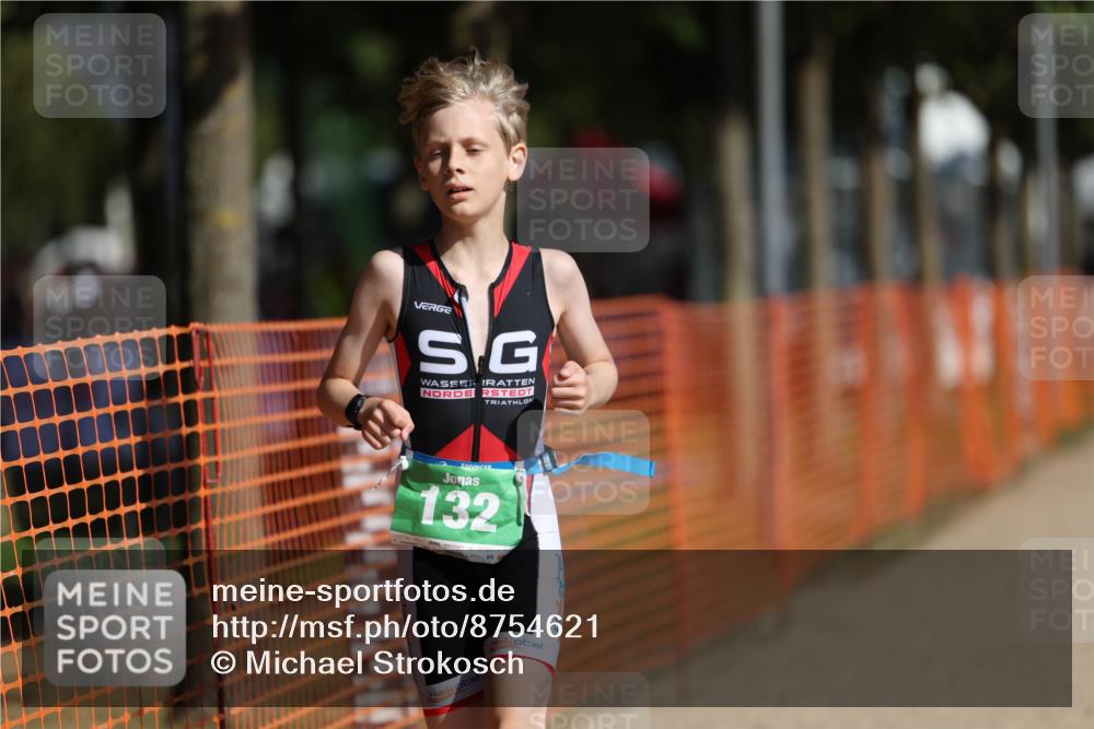 07.09.2025 - 19. Norderstedt Triathlon Michael Strokosch http://msf.ph/oto/8754621 07.09.2025 10:59:28 Laufen 73, 132 meine-sportfotos.de