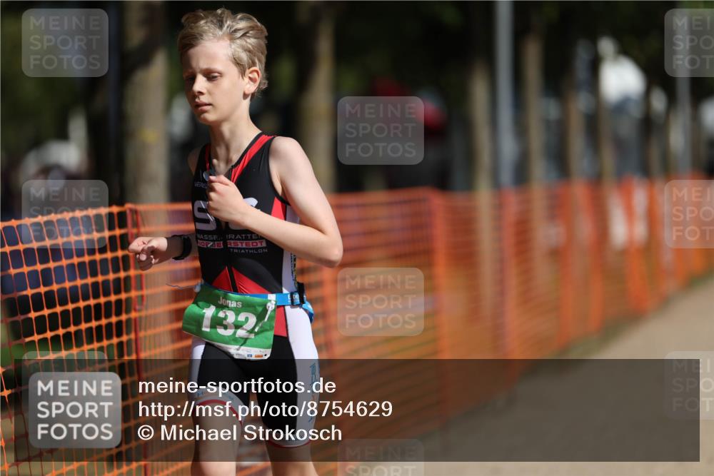 07.09.2025 - 19. Norderstedt Triathlon Michael Strokosch http://msf.ph/oto/8754629 07.09.2025 10:59:29 Laufen 73, 132, 644 meine-sportfotos.de