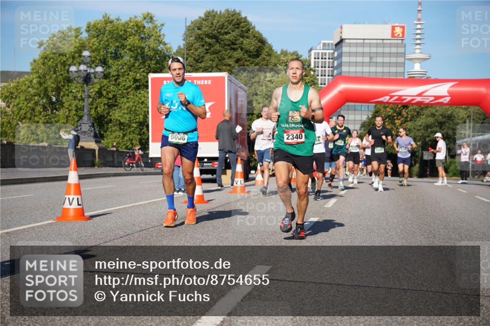 07.09.2025 - BARMER Alsterlauf Yannick Fuchs http://msf.ph/oto/8754655 07.09.2025 09:37:30 Laufen 6006, 3306, 2340, 16 meine-sportfotos.de