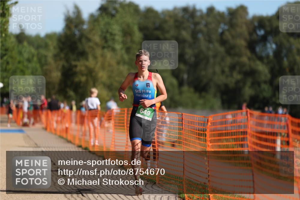 07.09.2025 - 19. Norderstedt Triathlon Michael Strokosch http://msf.ph/oto/8754670 07.09.2025 10:40:50 Laufen 649 meine-sportfotos.de