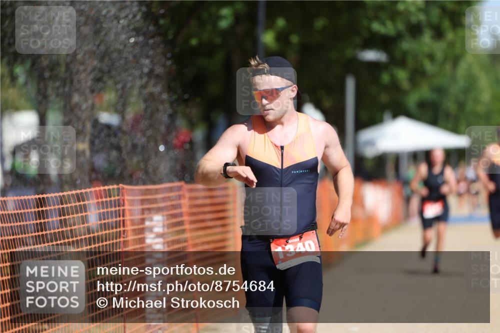 07.09.2025 - 19. Norderstedt Triathlon Michael Strokosch http://msf.ph/oto/8754684 07.09.2025 12:02:32 Laufen 203, 1159, 1340, 1341, 1365 meine-sportfotos.de