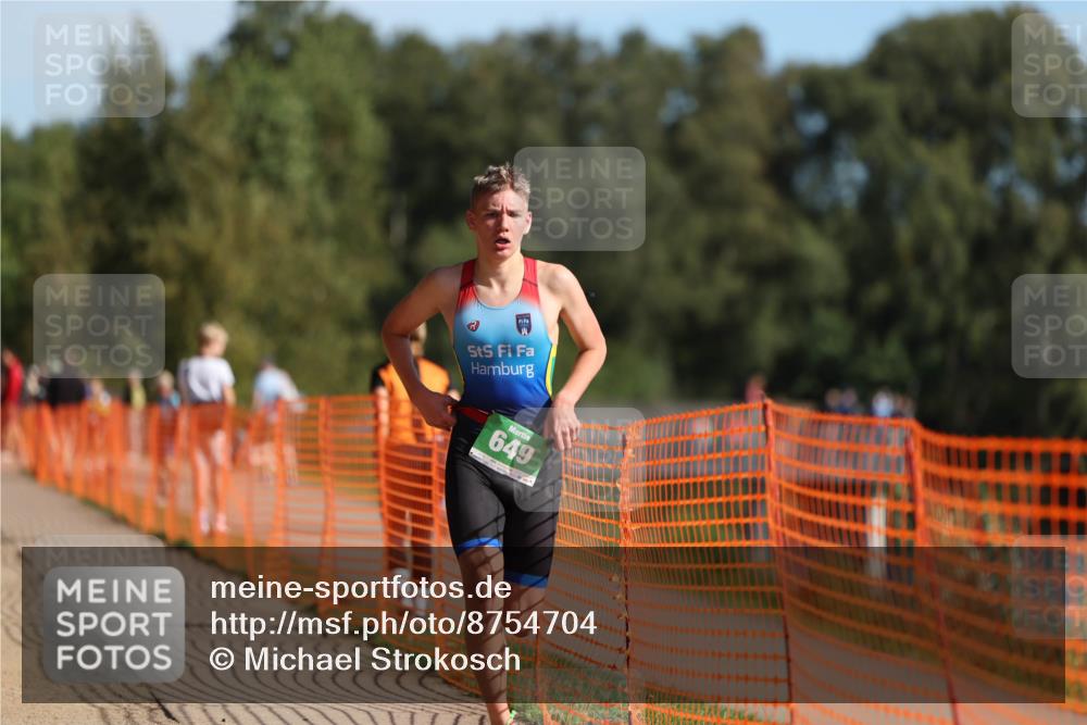 07.09.2025 - 19. Norderstedt Triathlon Michael Strokosch http://msf.ph/oto/8754704 07.09.2025 10:40:51 Laufen 649 meine-sportfotos.de