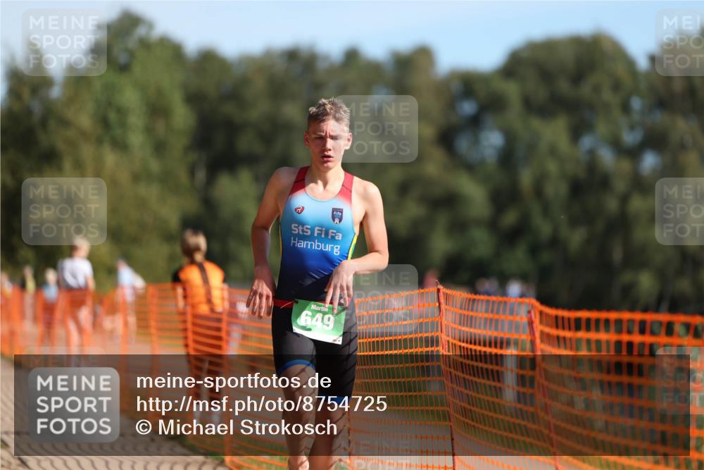 07.09.2025 - 19. Norderstedt Triathlon Michael Strokosch http://msf.ph/oto/8754725 07.09.2025 10:40:51 Laufen 649 meine-sportfotos.de