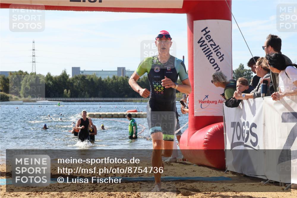 07.09.2025 - 19. Norderstedt Triathlon Luisa Fischer http://msf.ph/oto/8754736 07.09.2025 11:43:39 Schwimmen 261, 699 meine-sportfotos.de