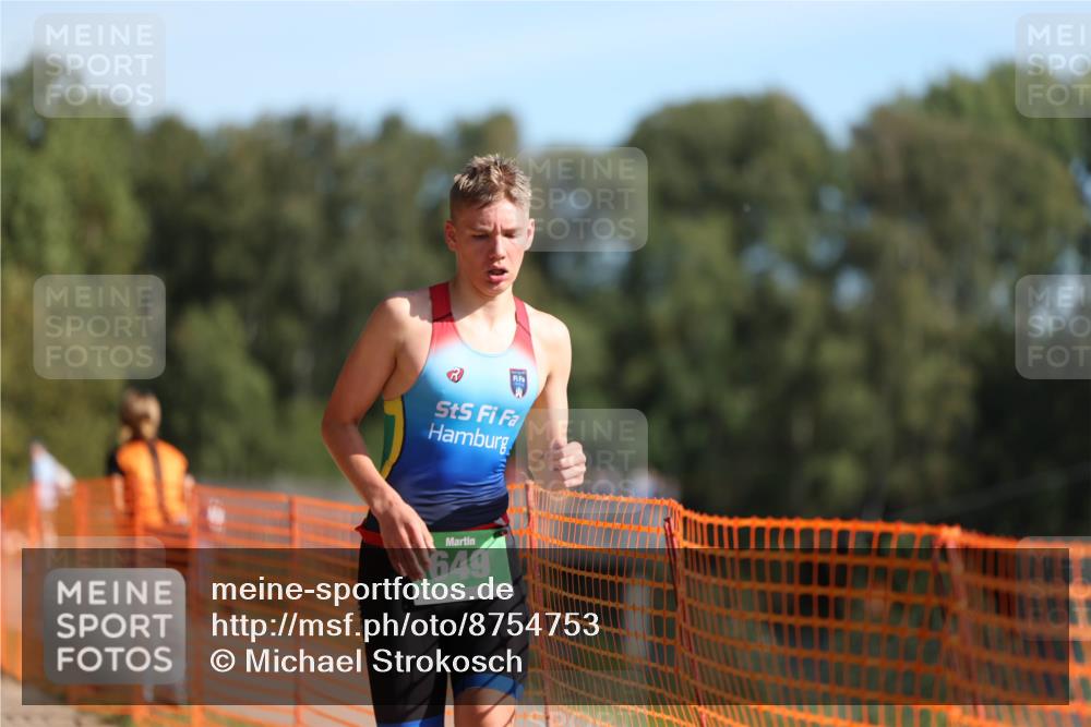 07.09.2025 - 19. Norderstedt Triathlon Michael Strokosch http://msf.ph/oto/8754753 07.09.2025 10:40:52 Laufen 649 meine-sportfotos.de