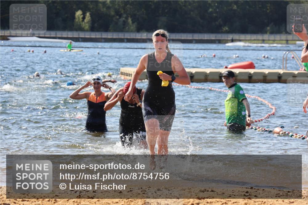 07.09.2025 - 19. Norderstedt Triathlon Luisa Fischer http://msf.ph/oto/8754756 07.09.2025 11:43:42 Schwimmen 261, 699, 1224, 1387 meine-sportfotos.de