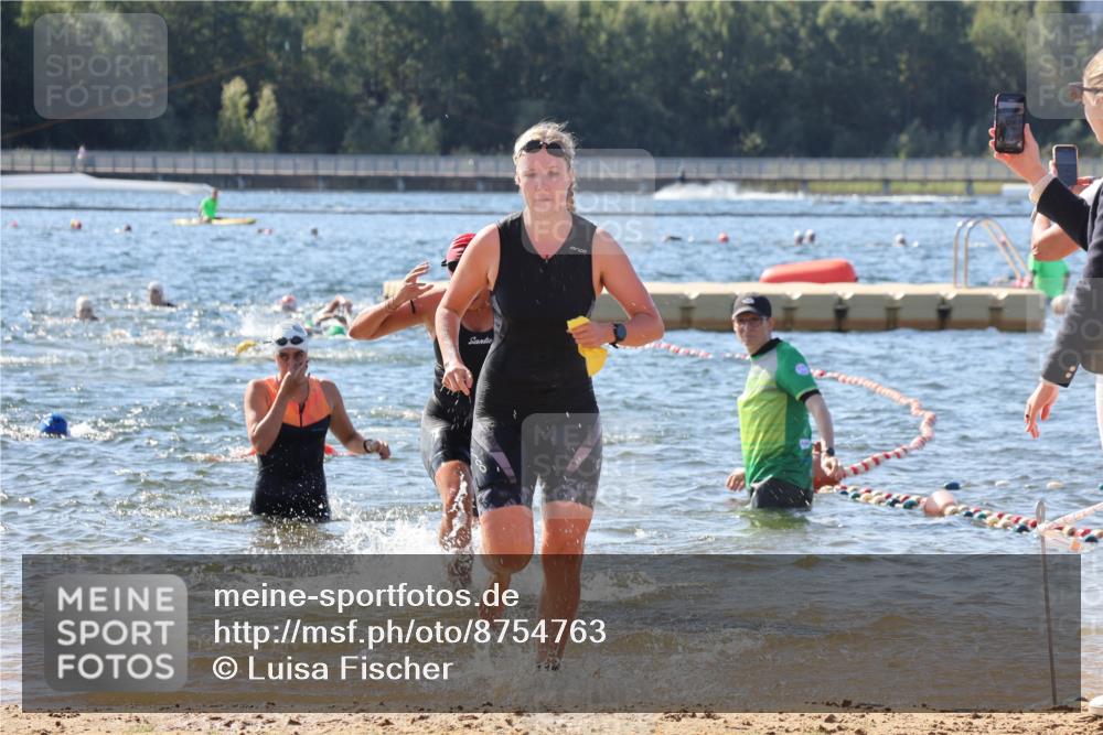 07.09.2025 - 19. Norderstedt Triathlon Luisa Fischer http://msf.ph/oto/8754763 07.09.2025 11:43:43 Schwimmen 261, 699, 1224, 1387 meine-sportfotos.de