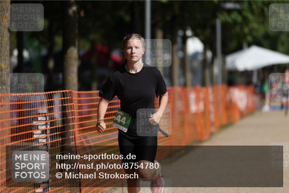 07.09.2025 - 19. Norderstedt Triathlon Michael Strokosch http://msf.ph/oto/8754780 07.09.2025 10:59:35 Laufen 644 meine-sportfotos.de