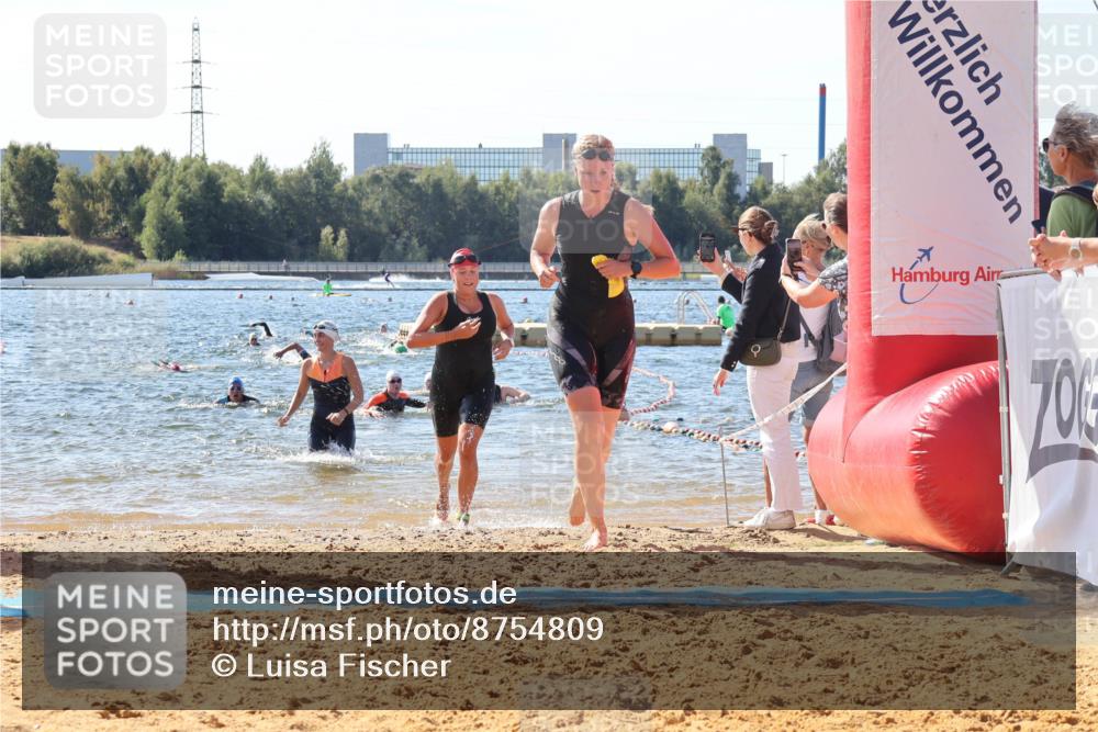 07.09.2025 - 19. Norderstedt Triathlon Luisa Fischer http://msf.ph/oto/8754809 07.09.2025 11:43:45 Schwimmen 261, 699, 1213, 1224, 1387 meine-sportfotos.de