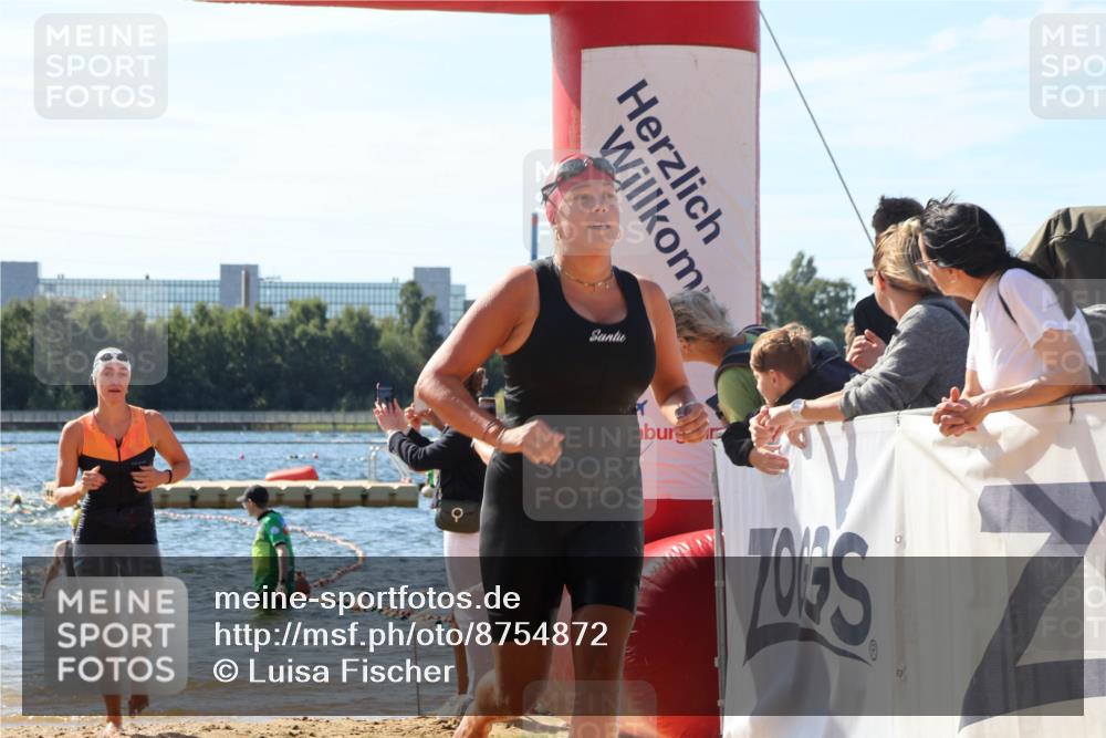07.09.2025 - 19. Norderstedt Triathlon Luisa Fischer http://msf.ph/oto/8754872 07.09.2025 11:43:49 Schwimmen 261, 1213, 1224, 1387 meine-sportfotos.de