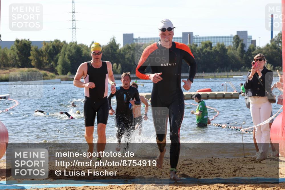 07.09.2025 - 19. Norderstedt Triathlon Luisa Fischer http://msf.ph/oto/8754919 07.09.2025 11:43:59 Schwimmen 1213, 1231, 1241, 1300, 1370, 1387 meine-sportfotos.de