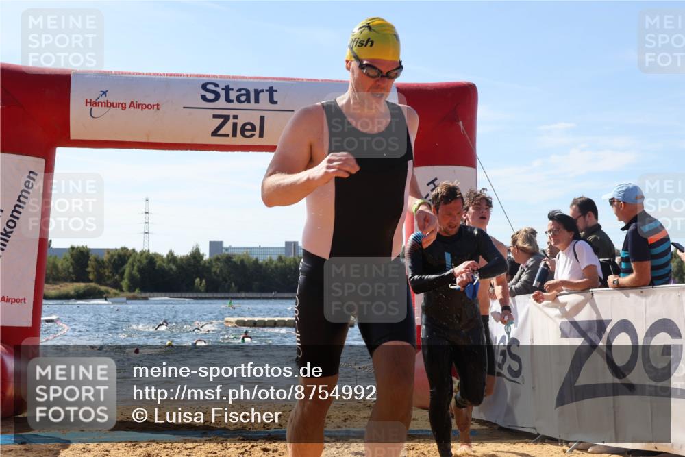 07.09.2025 - 19. Norderstedt Triathlon Luisa Fischer http://msf.ph/oto/8754992 07.09.2025 11:44:03 Schwimmen 1231, 1241, 1300, 1370 meine-sportfotos.de