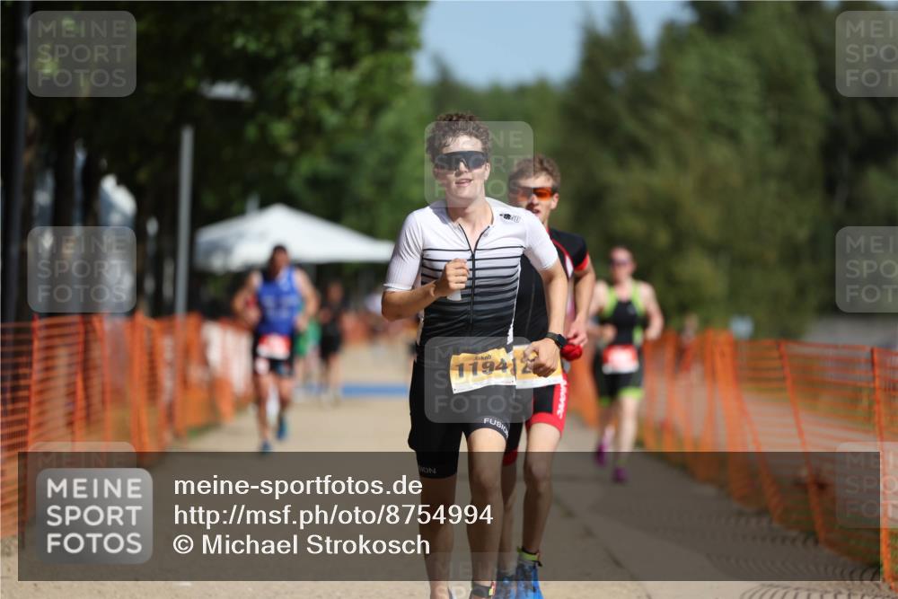 07.09.2025 - 19. Norderstedt Triathlon Michael Strokosch http://msf.ph/oto/8754994 07.09.2025 12:02:49 Laufen 1194, 1207 meine-sportfotos.de