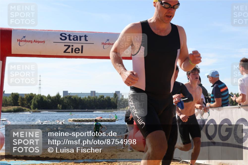 07.09.2025 - 19. Norderstedt Triathlon Luisa Fischer http://msf.ph/oto/8754998 07.09.2025 11:44:03 Schwimmen 1231, 1241, 1300, 1370 meine-sportfotos.de