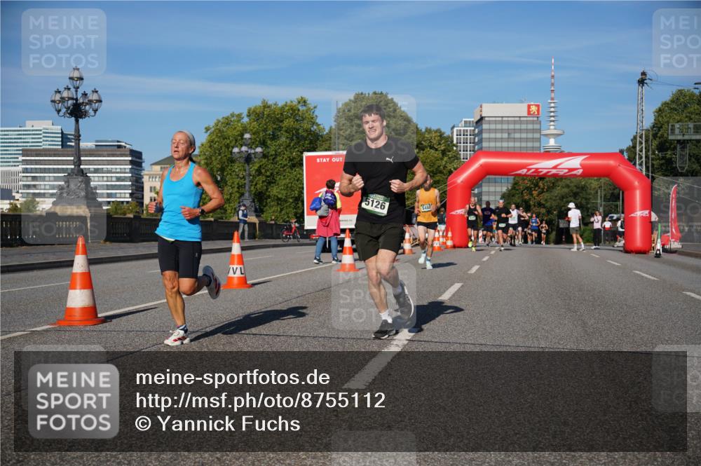 07.09.2025 - BARMER Alsterlauf Yannick Fuchs http://msf.ph/oto/8755112 07.09.2025 09:37:41 Laufen 5126, 3488 meine-sportfotos.de