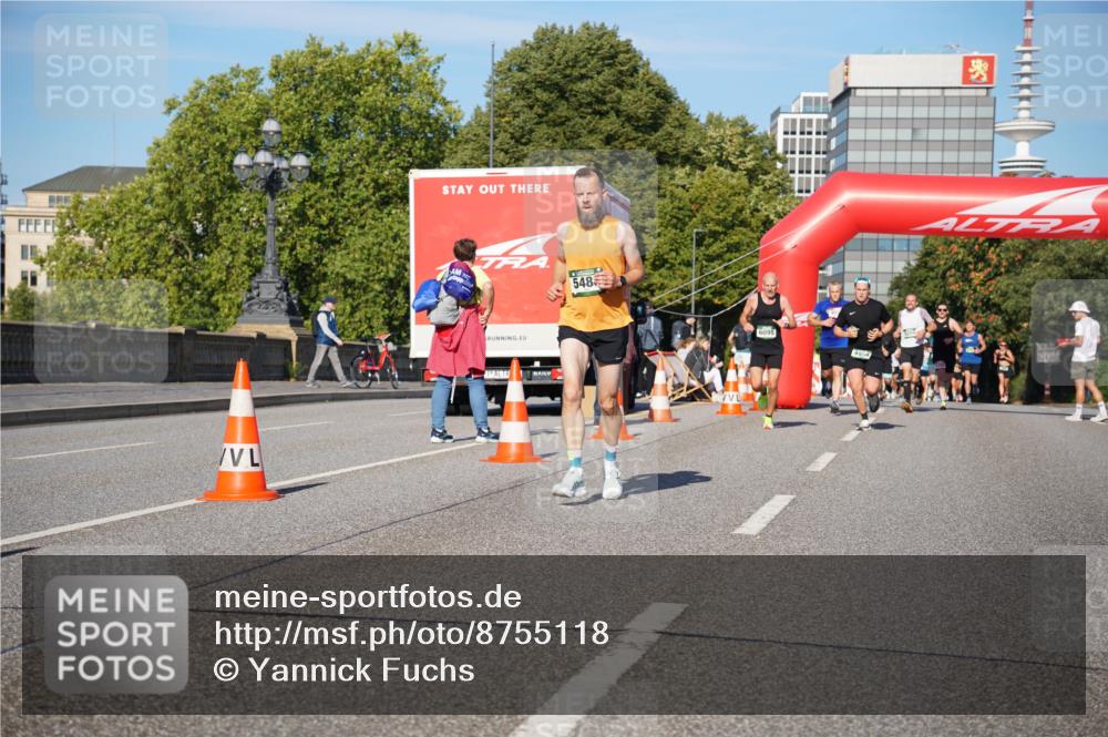 07.09.2025 - BARMER Alsterlauf Yannick Fuchs http://msf.ph/oto/8755118 07.09.2025 09:37:42 Laufen 548, 6095, 495 meine-sportfotos.de