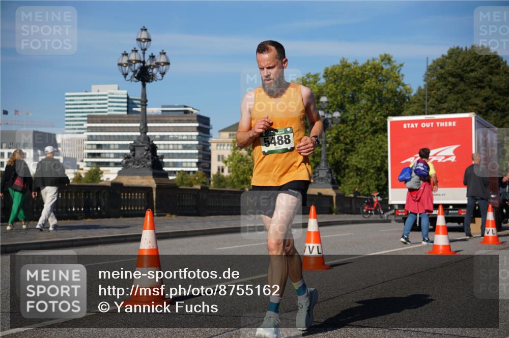 07.09.2025 - BARMER Alsterlauf Yannick Fuchs http://msf.ph/oto/8755162 07.09.2025 09:37:44 Laufen 5488 meine-sportfotos.de