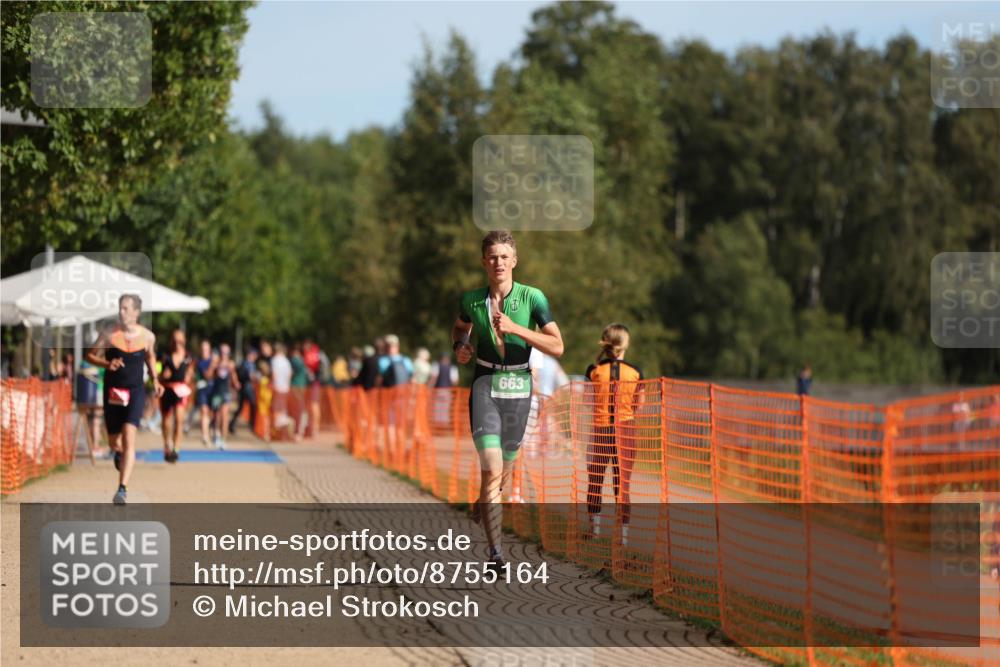 07.09.2025 - 19. Norderstedt Triathlon Michael Strokosch http://msf.ph/oto/8755164 07.09.2025 10:41:31 Laufen 655, 663 meine-sportfotos.de