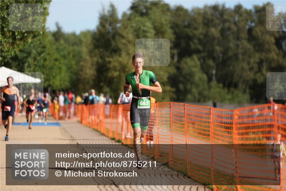07.09.2025 - 19. Norderstedt Triathlon Michael Strokosch http://msf.ph/oto/8755211 07.09.2025 10:41:32 Laufen 655, 663 meine-sportfotos.de