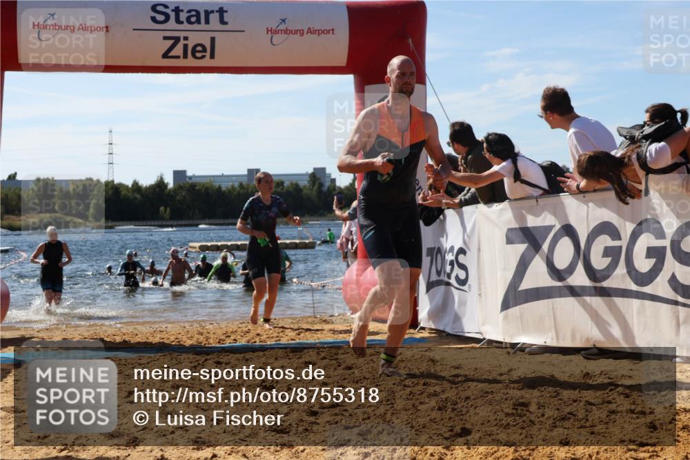 07.09.2025 - 19. Norderstedt Triathlon Luisa Fischer http://msf.ph/oto/8755318 07.09.2025 11:44:38 Schwimmen 695, 756, 1343, 1364, 1378 meine-sportfotos.de
