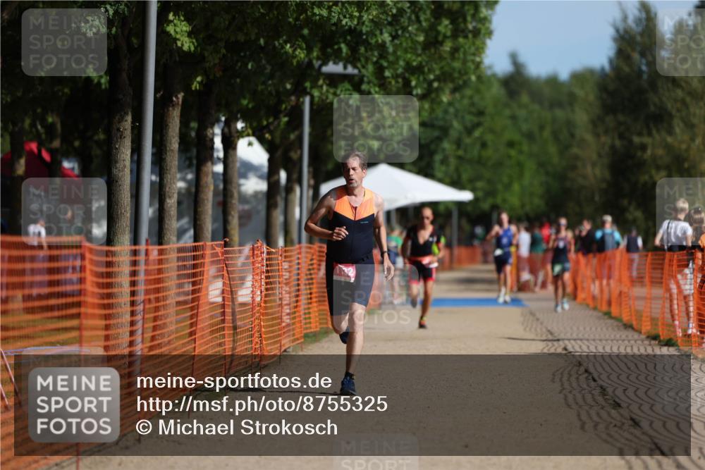 07.09.2025 - 19. Norderstedt Triathlon Michael Strokosch http://msf.ph/oto/8755325 07.09.2025 10:41:36 Laufen 663, 1132 meine-sportfotos.de