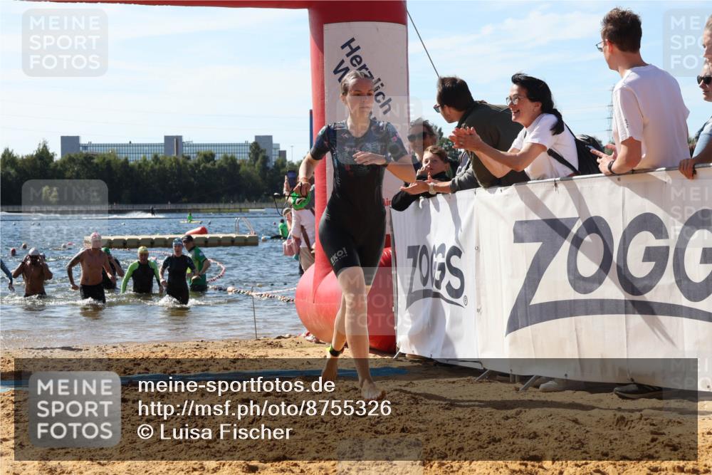 07.09.2025 - 19. Norderstedt Triathlon Luisa Fischer http://msf.ph/oto/8755326 07.09.2025 11:44:39 Schwimmen 207, 695, 756, 1343, 1364 meine-sportfotos.de