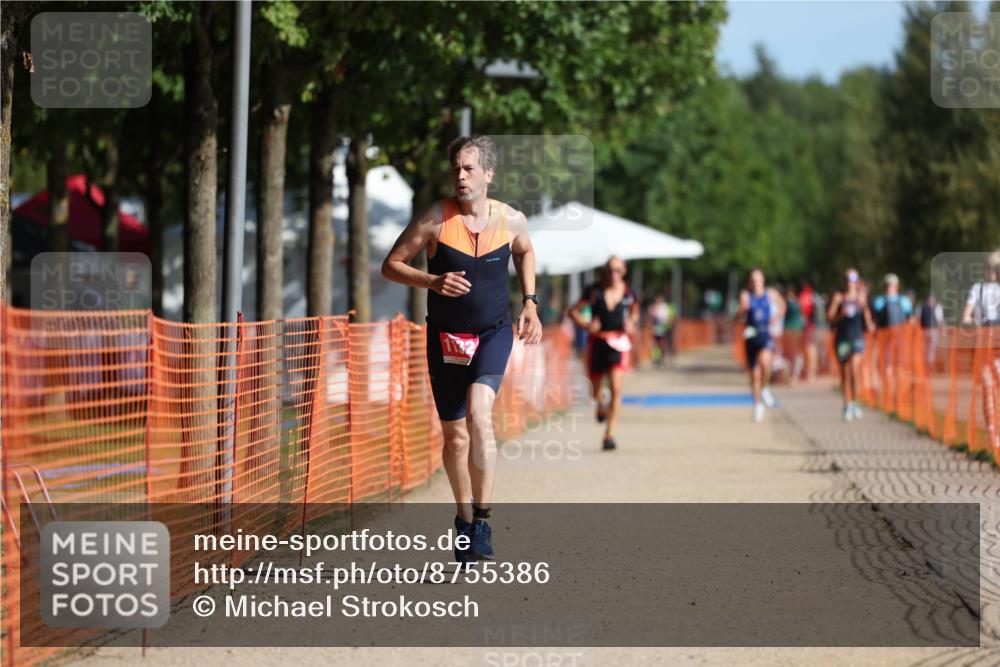 07.09.2025 - 19. Norderstedt Triathlon Michael Strokosch http://msf.ph/oto/8755386 07.09.2025 10:41:37 Laufen 663, 1132 meine-sportfotos.de