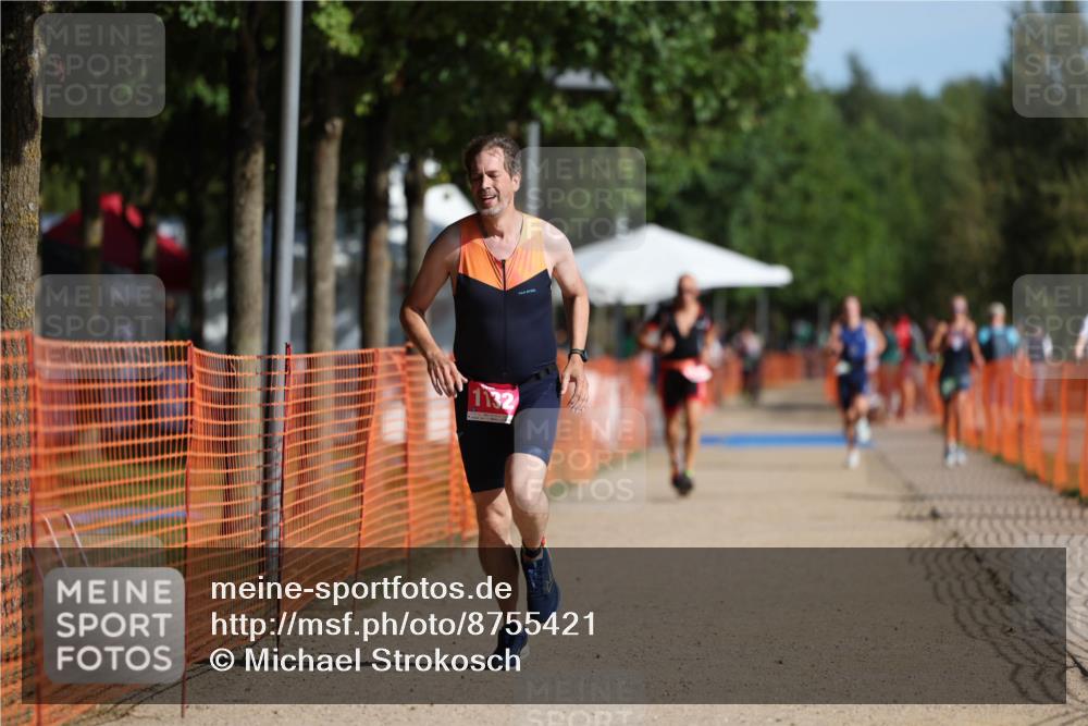 07.09.2025 - 19. Norderstedt Triathlon Michael Strokosch http://msf.ph/oto/8755421 07.09.2025 10:41:38 Laufen 663, 1132 meine-sportfotos.de