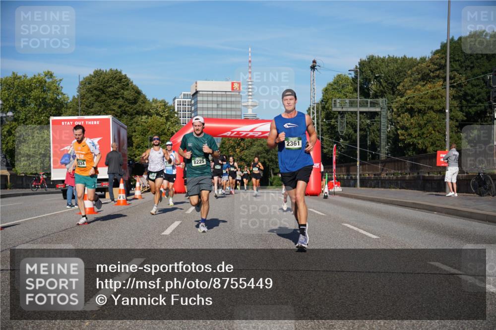 07.09.2025 - BARMER Alsterlauf Yannick Fuchs http://msf.ph/oto/8755449 07.09.2025 09:37:55 Laufen 2034, 5904, 8225, 2361 meine-sportfotos.de