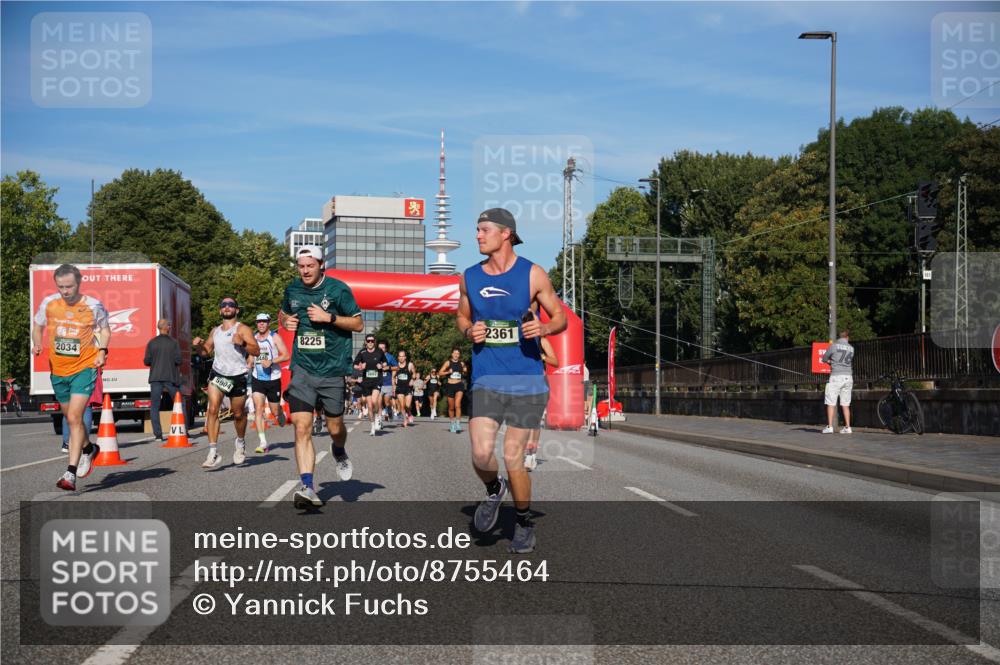 07.09.2025 - BARMER Alsterlauf Yannick Fuchs http://msf.ph/oto/8755464 07.09.2025 09:37:55 Laufen 2034, 5904, 8225, 2361 meine-sportfotos.de