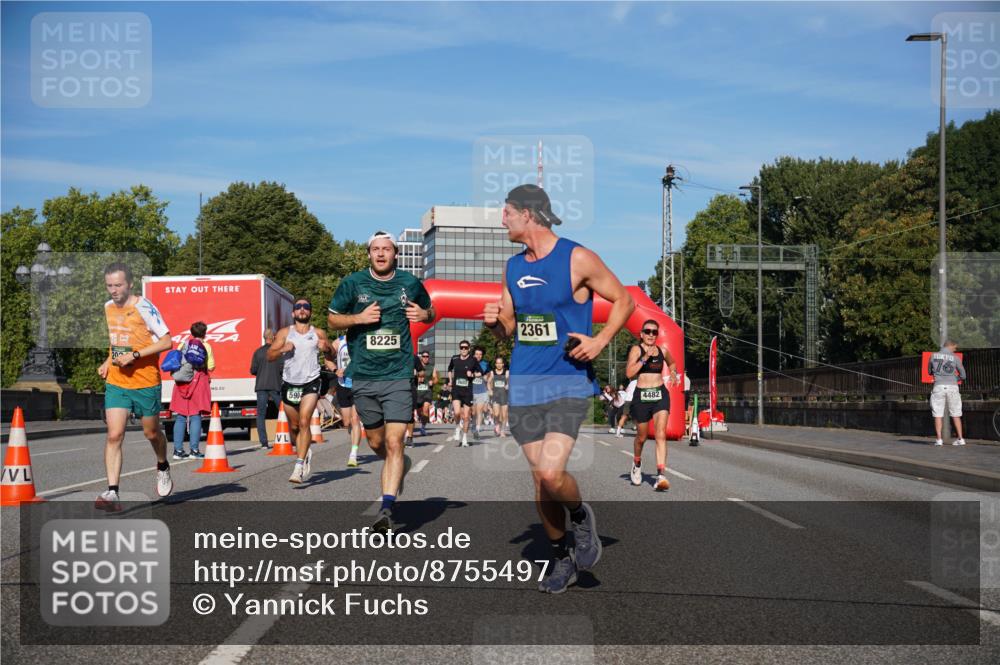 07.09.2025 - BARMER Alsterlauf Yannick Fuchs http://msf.ph/oto/8755497 07.09.2025 09:37:55 Laufen 20, 5904, 8225, 2361, 4482 meine-sportfotos.de