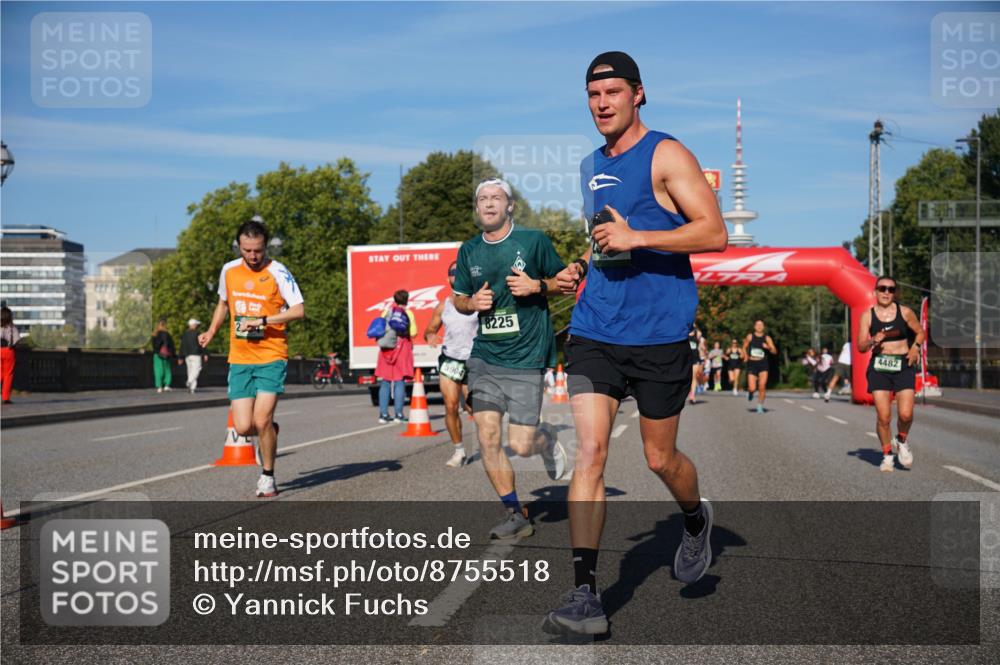 07.09.2025 - BARMER Alsterlauf Yannick Fuchs http://msf.ph/oto/8755518 07.09.2025 09:37:56 Laufen 5904, 8225, 4482 meine-sportfotos.de