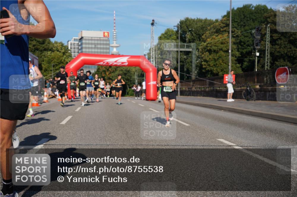 07.09.2025 - BARMER Alsterlauf Yannick Fuchs http://msf.ph/oto/8755538 07.09.2025 09:37:56 Laufen 4482 meine-sportfotos.de