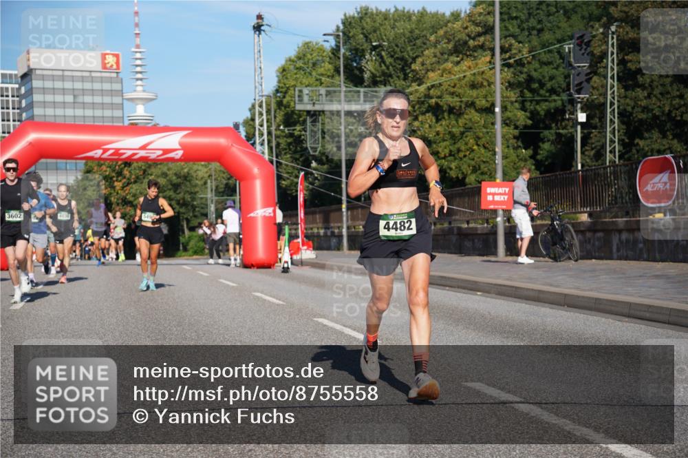 07.09.2025 - BARMER Alsterlauf Yannick Fuchs http://msf.ph/oto/8755558 07.09.2025 09:37:57 Laufen 3602, 4030, 549, 4482 meine-sportfotos.de