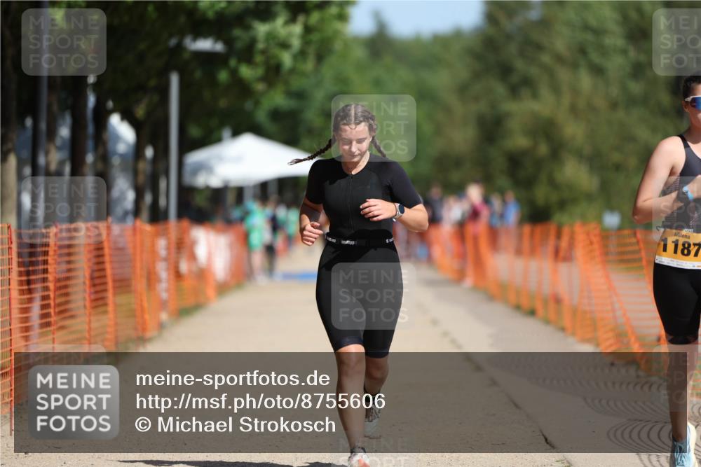 07.09.2025 - 19. Norderstedt Triathlon Michael Strokosch http://msf.ph/oto/8755606 07.09.2025 12:03:06 Laufen 1187, 1313, 1394 meine-sportfotos.de