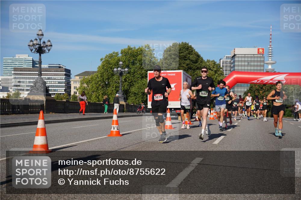 07.09.2025 - BARMER Alsterlauf Yannick Fuchs http://msf.ph/oto/8755622 07.09.2025 09:37:59 Laufen 3877, 8255, 3602, 5495, 30 meine-sportfotos.de