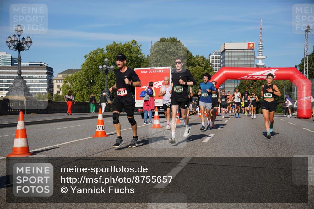 07.09.2025 - BARMER Alsterlauf Yannick Fuchs http://msf.ph/oto/8755657 07.09.2025 09:37:59 Laufen 3877, 825, 3602, 5495, 5496, 3030 meine-sportfotos.de