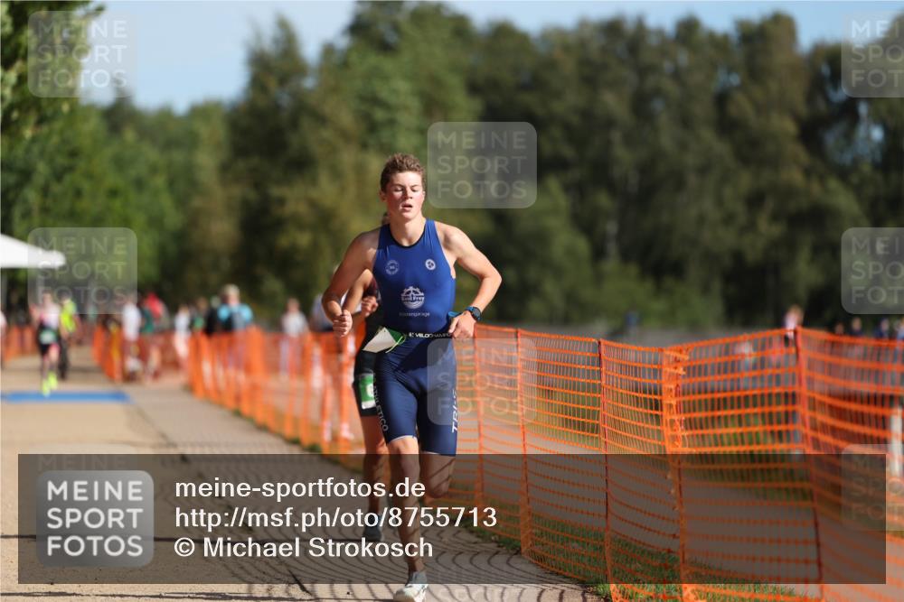 07.09.2025 - 19. Norderstedt Triathlon Michael Strokosch http://msf.ph/oto/8755713 07.09.2025 10:41:46 Laufen 657, 673, 1148 meine-sportfotos.de