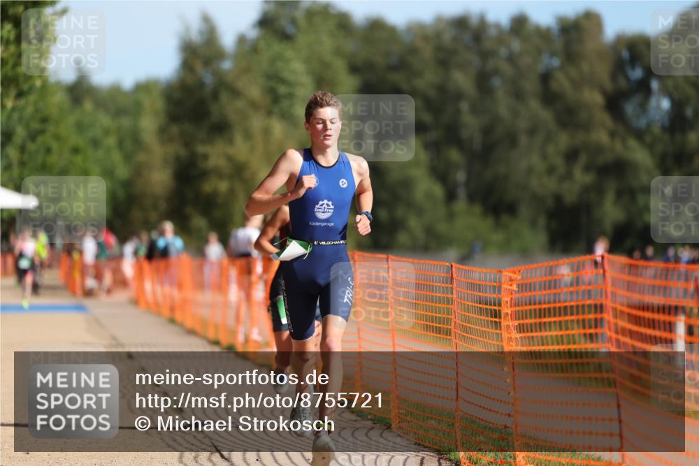 07.09.2025 - 19. Norderstedt Triathlon Michael Strokosch http://msf.ph/oto/8755721 07.09.2025 10:41:46 Laufen 657, 673, 1148 meine-sportfotos.de