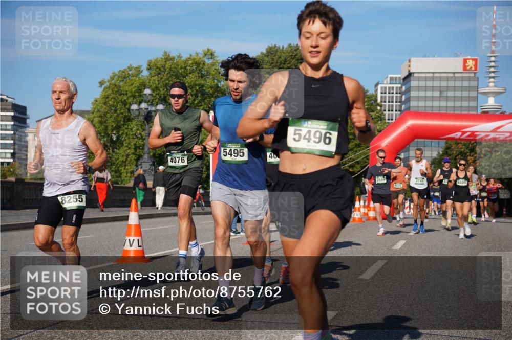 07.09.2025 - BARMER Alsterlauf Yannick Fuchs http://msf.ph/oto/8755762 07.09.2025 09:38:01 Laufen 8255, 4076, 5495, 40, 5496, 2869, 4575, 2745, 4885 meine-sportfotos.de