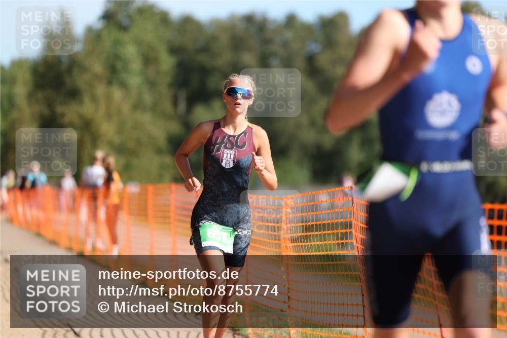 07.09.2025 - 19. Norderstedt Triathlon Michael Strokosch http://msf.ph/oto/8755774 07.09.2025 10:41:48 Laufen 657, 673, 1148 meine-sportfotos.de