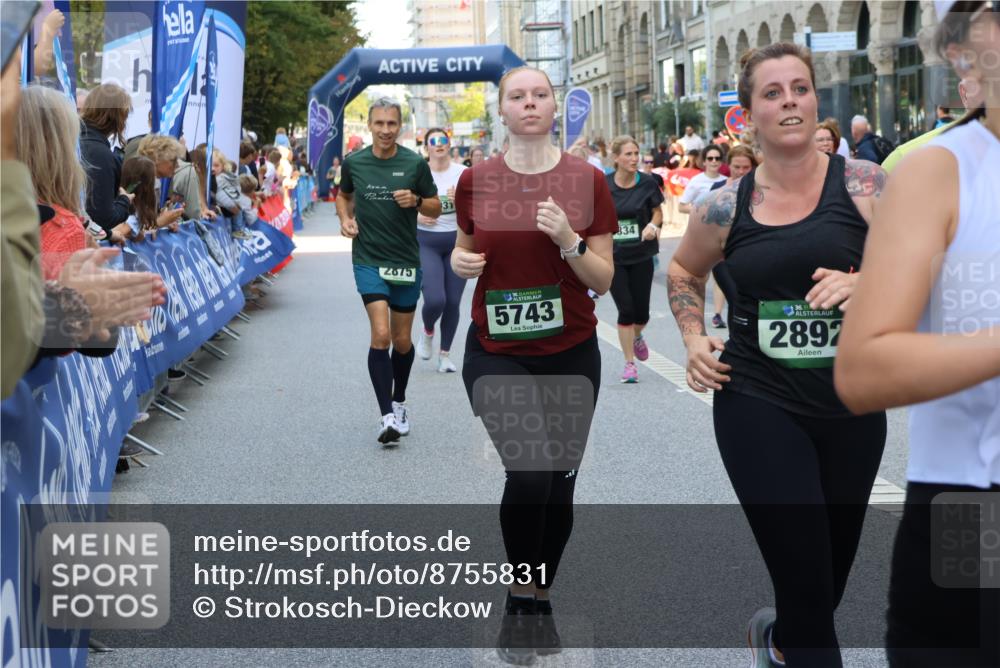 07.09.2025 - BARMER Alsterlauf Strokosch-Dieckow http://msf.ph/oto/8755831 07.09.2025 10:14:03 Ziel 2129, 2166, 2225, 2232, 2296, 2712, 2873, 2929, 2930, 3346, 3929, 4108, 4213, 4364, 4489, 4553, 5062, 5795, 6145, 6165, 6312, 6337, 8101, 8120, 8257 meine-sportfotos.de