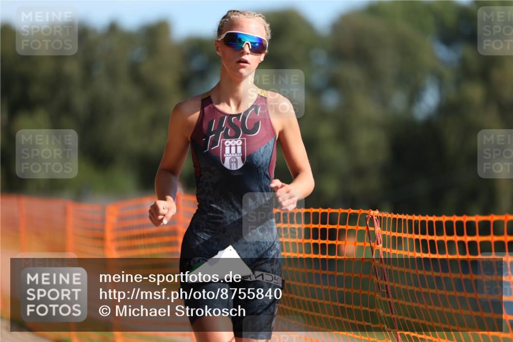 07.09.2025 - 19. Norderstedt Triathlon Michael Strokosch http://msf.ph/oto/8755840 07.09.2025 10:41:50 Laufen 657, 673, 1148 meine-sportfotos.de