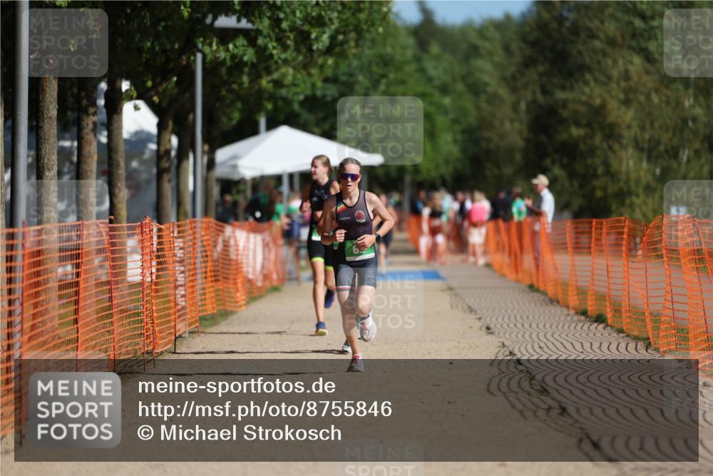 07.09.2025 - 19. Norderstedt Triathlon Michael Strokosch http://msf.ph/oto/8755846 07.09.2025 11:00:45 Laufen 62, 123, 127 meine-sportfotos.de