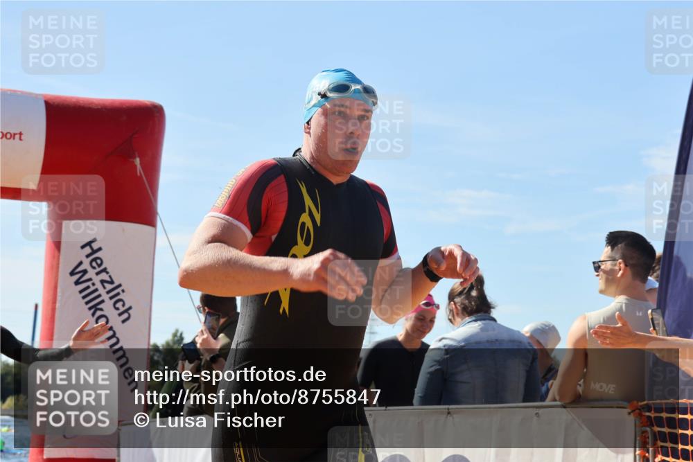 07.09.2025 - 19. Norderstedt Triathlon Luisa Fischer http://msf.ph/oto/8755847 07.09.2025 11:45:10 Schwimmen 195, 282, 697, 851, 852, 898, 1237, 1307 meine-sportfotos.de