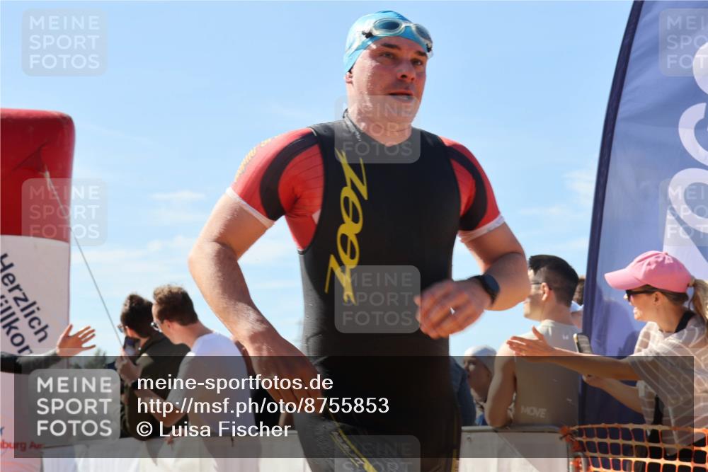 07.09.2025 - 19. Norderstedt Triathlon Luisa Fischer http://msf.ph/oto/8755853 07.09.2025 11:45:10 Schwimmen 195, 282, 697, 851, 852, 898, 1237, 1307 meine-sportfotos.de